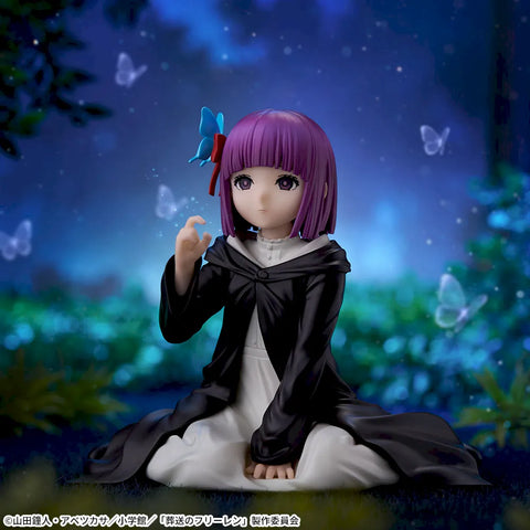 Step into the enchanting world of FUNERAL FRIEREN with this exquisite Fern Yumemirize Figure by Sega