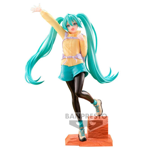 Figurines Hatsune Miku Holiday Memories Mountain Climbing <br>[Pre-Order]