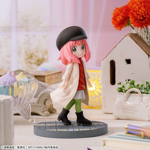 Figurines Sega - Spy×Family Luminasta Anya Forger Fashionable Coordination Vol. 3.5 Figure